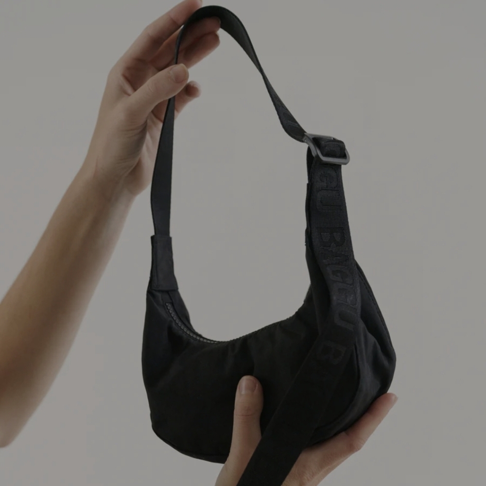 BAGGU mini nylon crescent bag